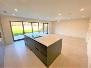 Photo 32- click for photo gallery